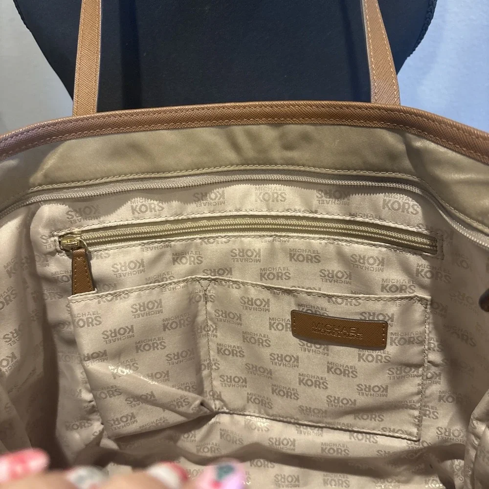 Michael Kors Montauk Nylon & Leather Shoulder Bag/Purse Khaki/Tan  gold hardware